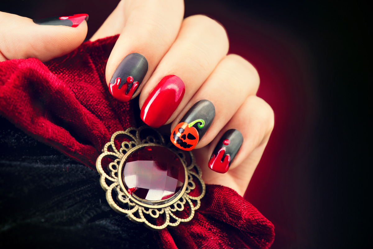 You are currently viewing Get in the Spirit: Best Halloween Nails at Tru Nail Lounge